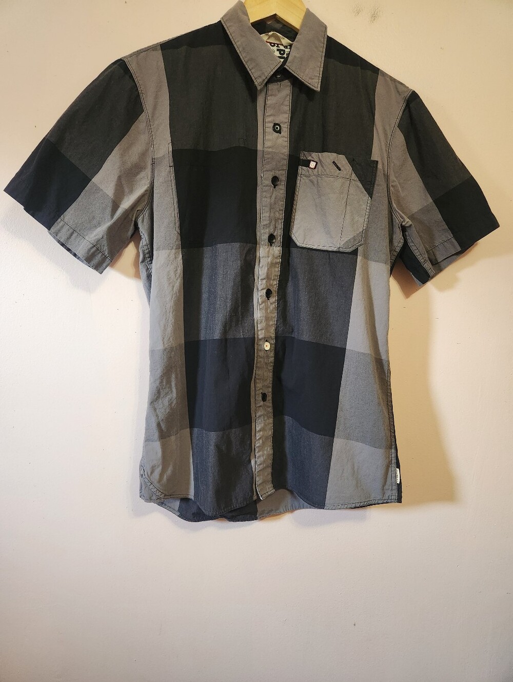 Element Conscious by Nature Grey Block Plaid Short Sleeve Button Up Shirt Large